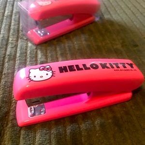 Hello Kitty stapler 🎀 {Back in stock}